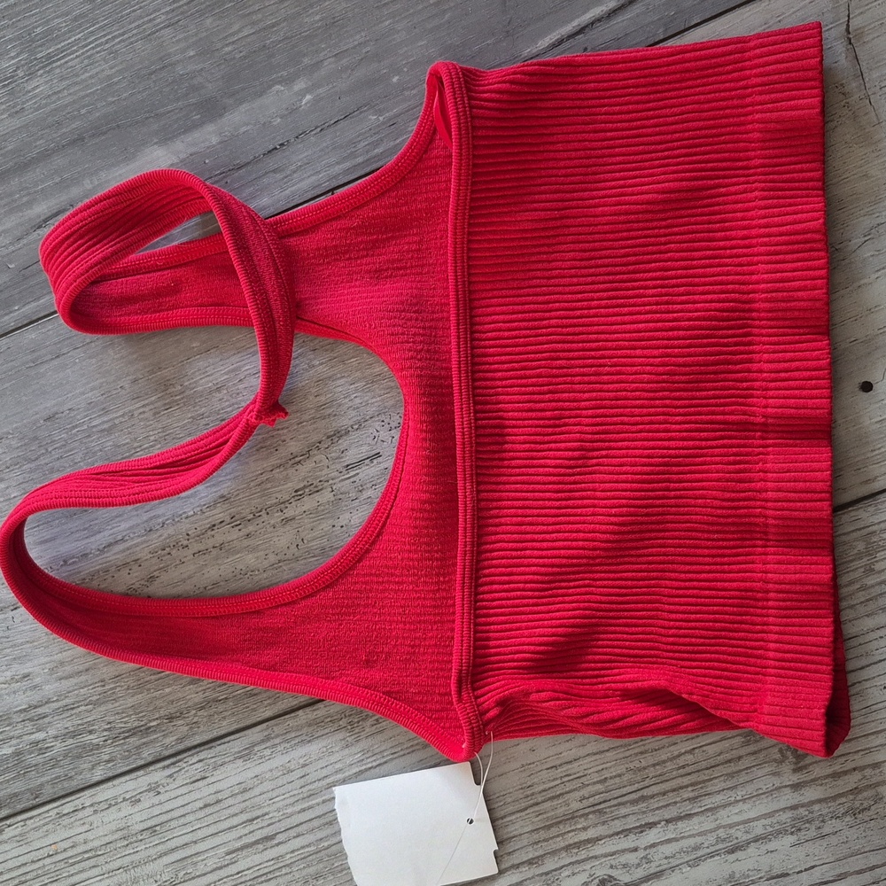 Red Ribbed Crop Top - Picture 3 of 4